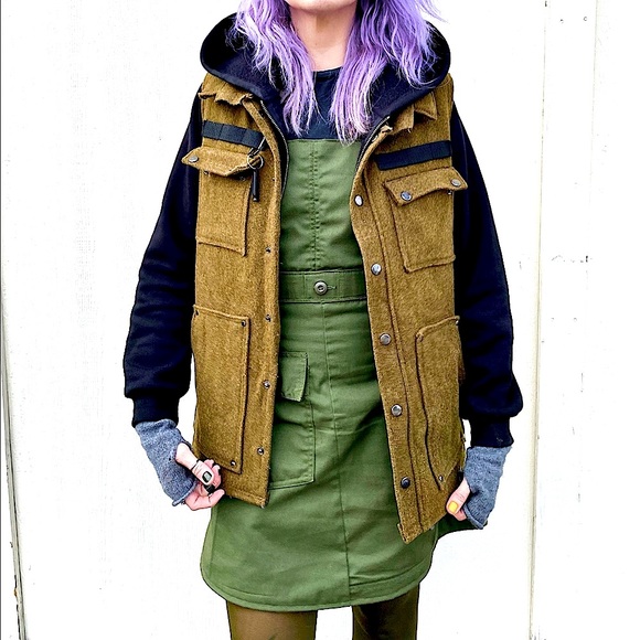 🦊 FOX & VIXEN || HANDMADE VINTAGE || Reworked Military Boiled Wool Utility Vest - Picture 2 of 13